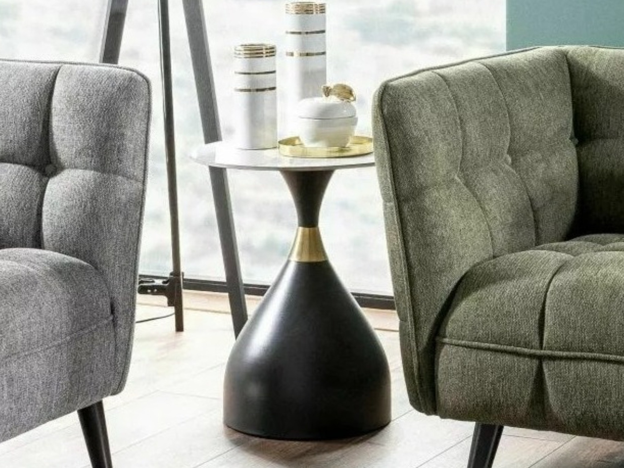 Žurnālu galdiņš Detroit 937