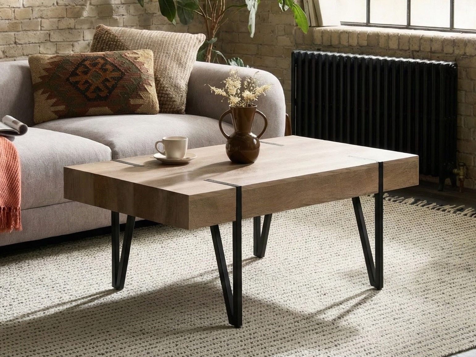 Žurnālu galdiņš Berwyn 694