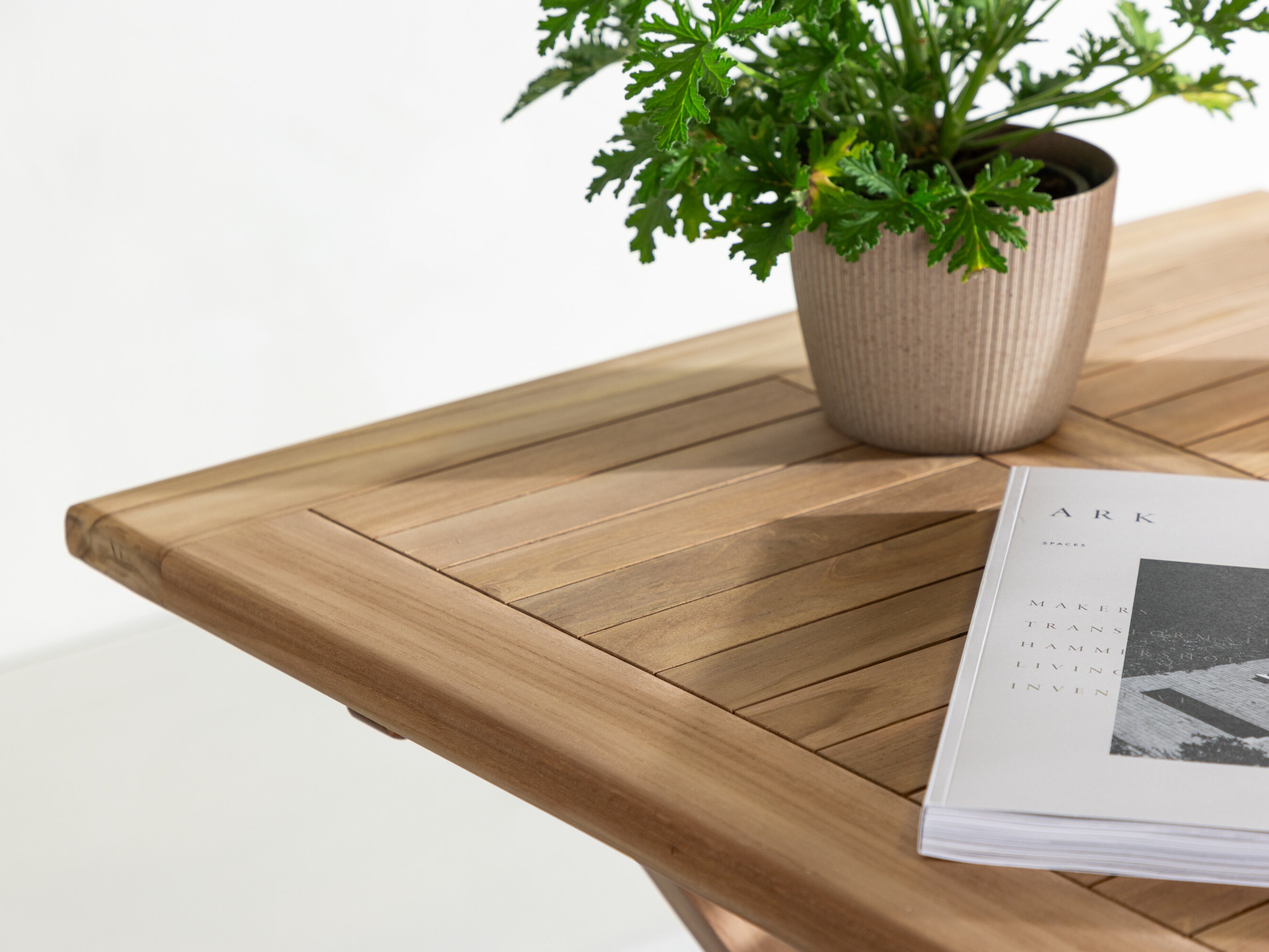 Dārza galdiņš Nunova 137