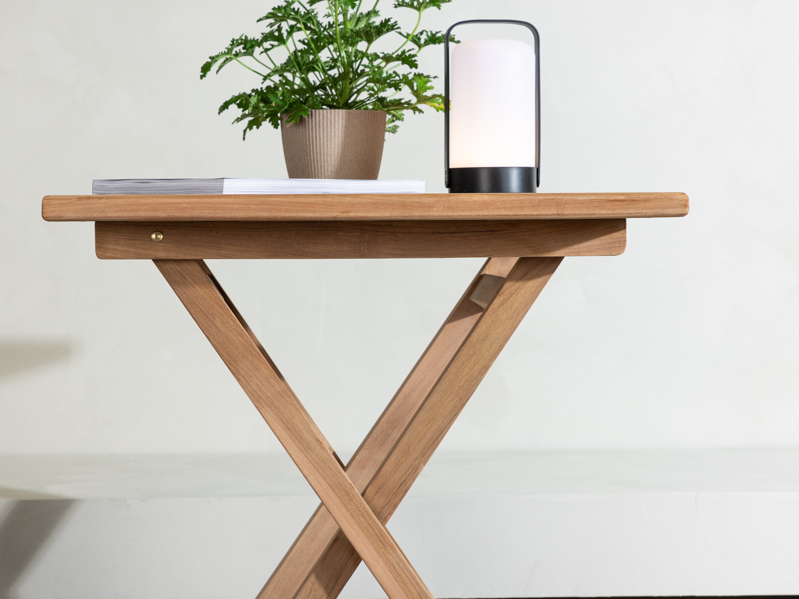 Dārza galdiņš Nunova 137