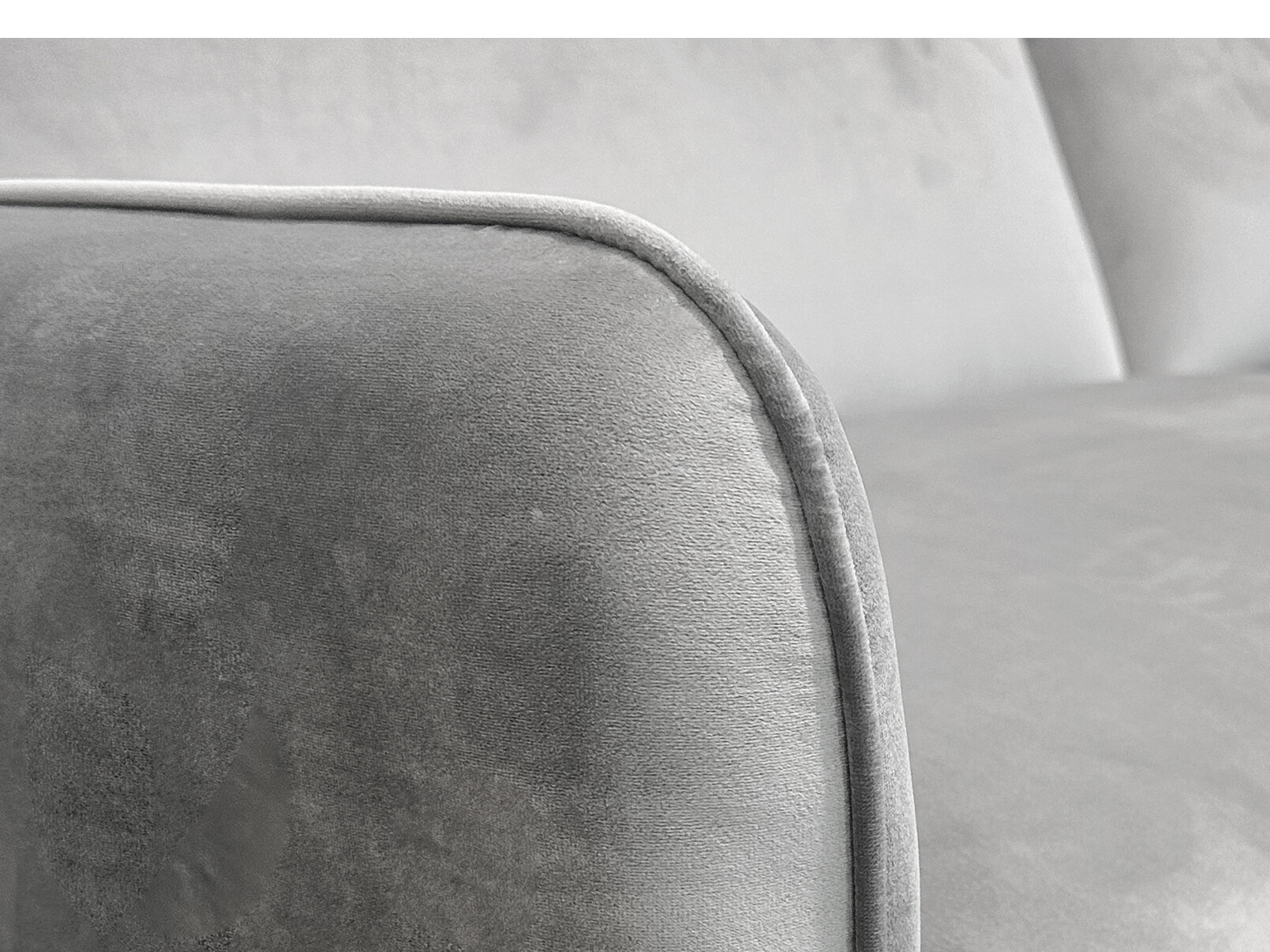 Dīvāns gulta Tulsa 681 (Gaiši pelēks)