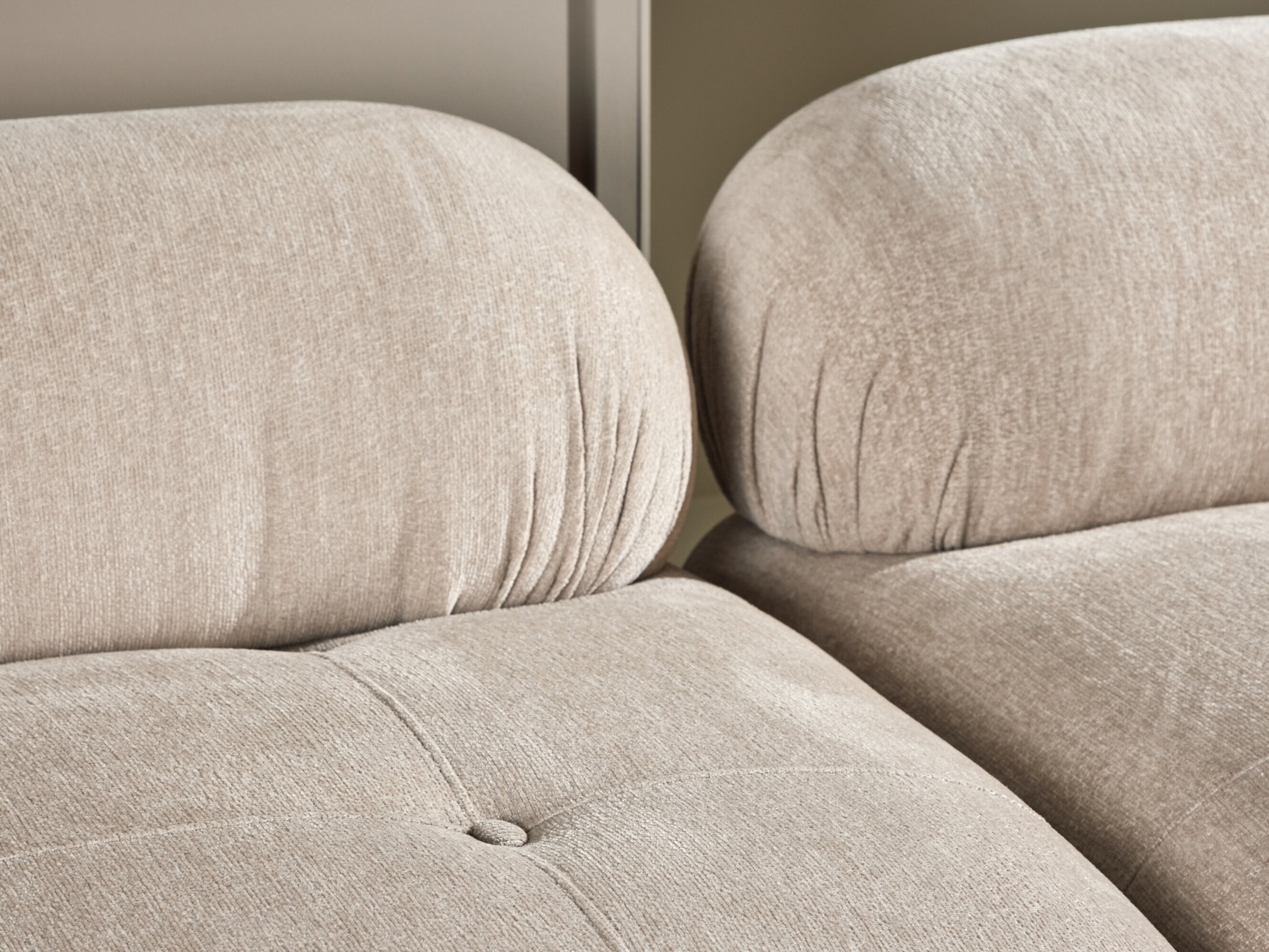 Moduļu dīvāns Evardale 104 (Bēšs + Sudraba)