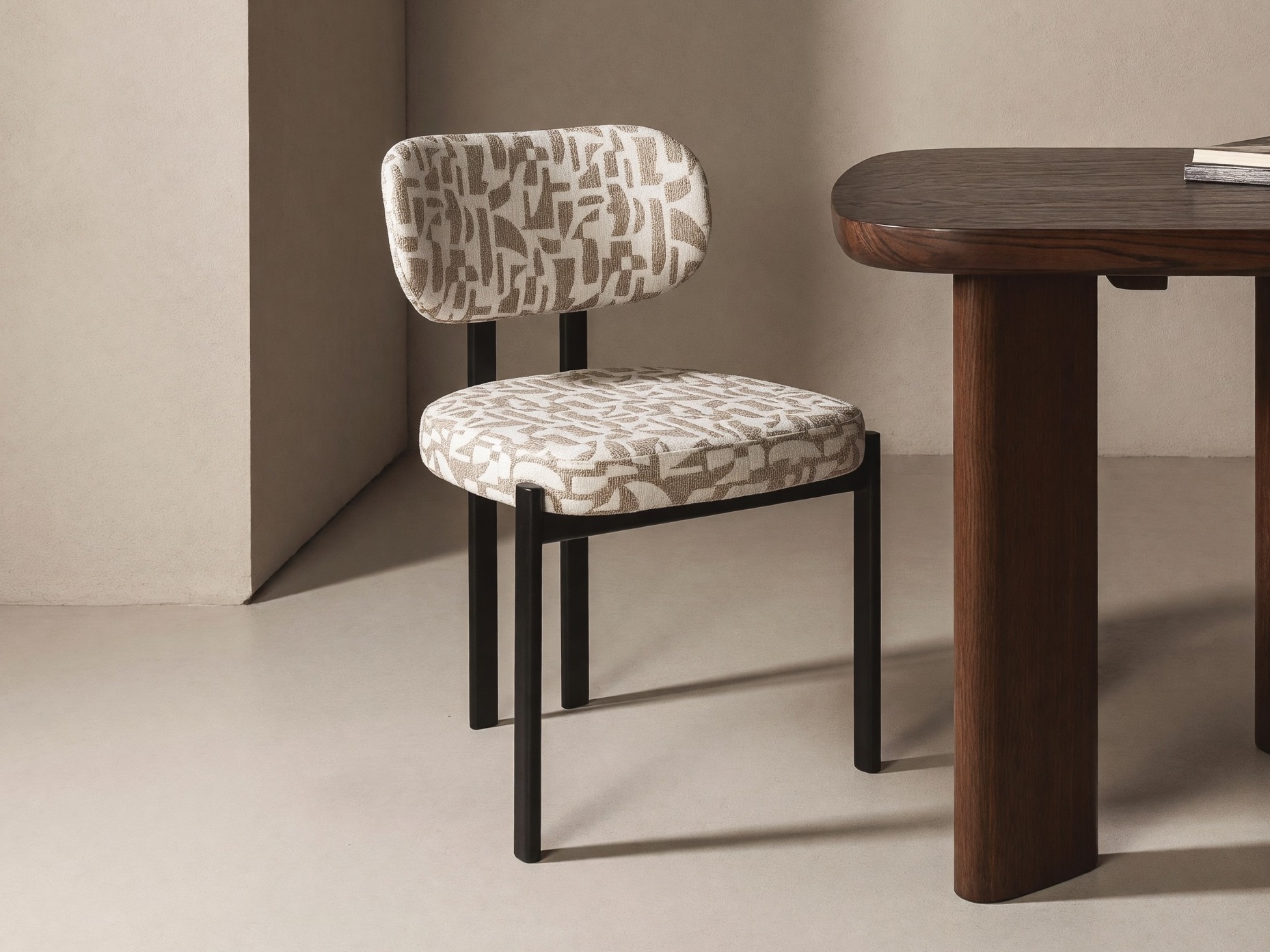 Krēsls Burleson 480 (Bēšs + Krēms)