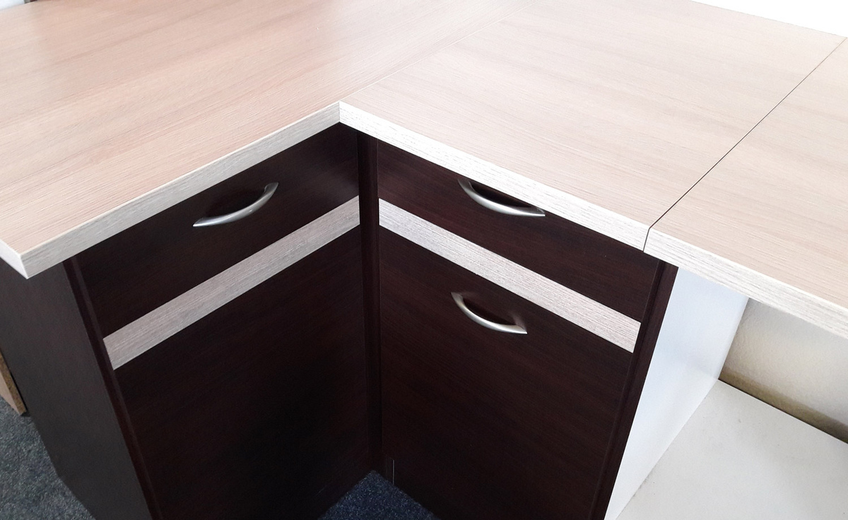 Moduļu stūra skapis Eli Dark 108